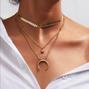 Half moon layered chocker necklace